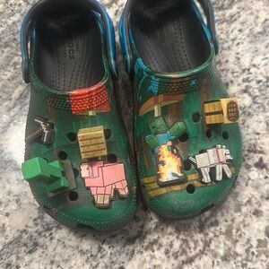 CROCS Kids Green Minecraft Character Clogs with Jibbitz